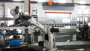 Célula de plegado robótica Bystronic 1