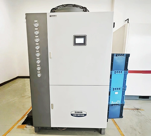 Enfriador para moldeo por inyección en la fabricación de autopartes