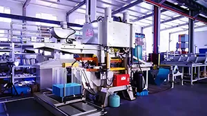 Taller de fabricación de intercambiadores de calor de aletas - Prensa de aletas