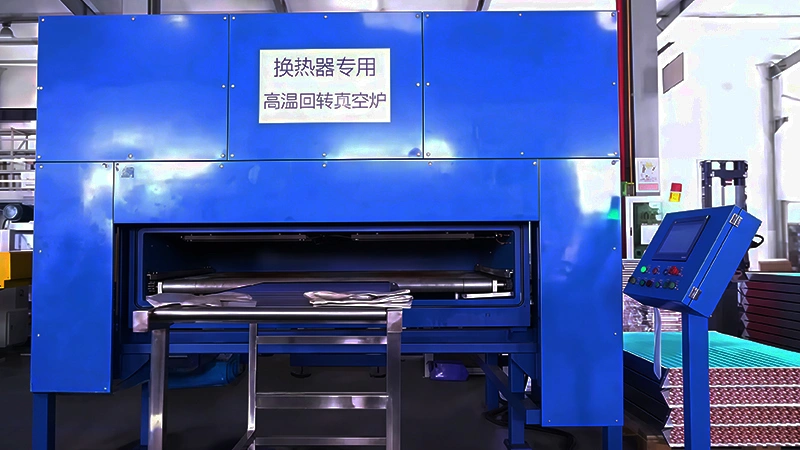 Taller de fabricación de intercambiadores de calor de aletas - Horno de vacío