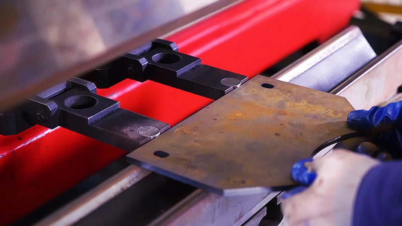 Taller de prefabricación de intercambiadores de calor de carcasa y tubos - Curvadora CNC