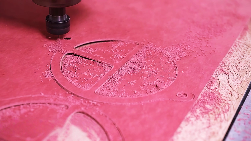 Taller de ensamblaje de intercambiadores de calor de carcasa y tubos - Máquina de grabado automática